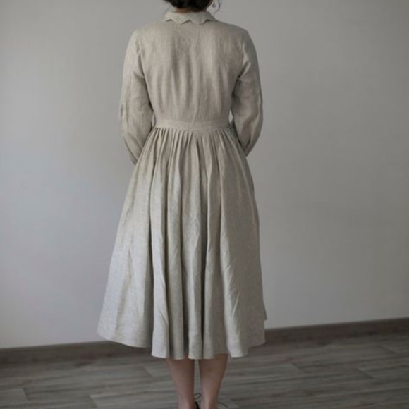 Beth Dress with short sleeves in Natural - Picture 7 of 8